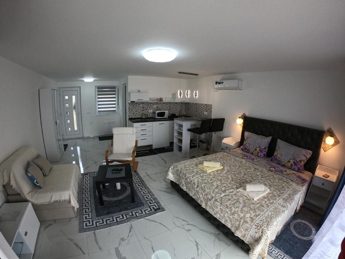 Vila Memphis Golubac Buitenkant foto