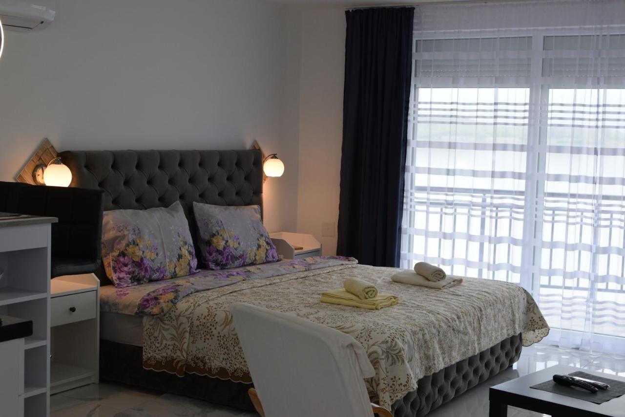 Vila Memphis Golubac Buitenkant foto